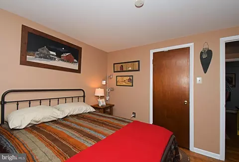 Bedroom - 261 Valley Rd, Warminster, PA 18974 photo 6 of 7