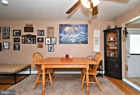 Dining - 261 Valley Rd, Warminster, PA 18974 photo 3 of 3