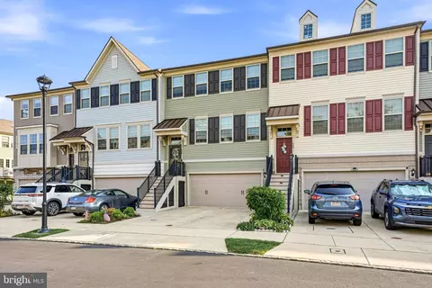 487 Rowan St, Warminster, PA 18974