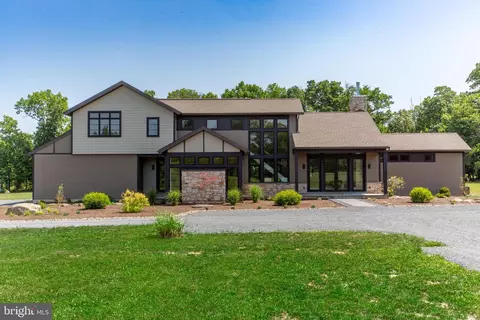 5823 Rodgers Rd, Pipersville, PA 18947