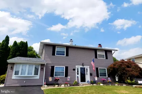 29 Tinder Rd, Levittown, PA 19056