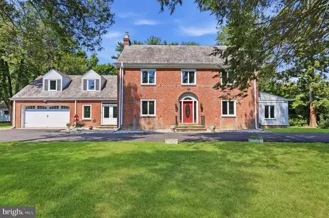 2007 Makefield Rd, Yardley, PA 19067