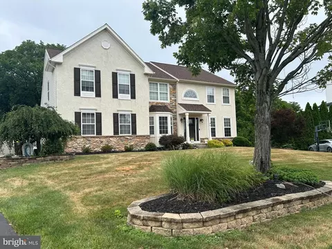 1015 Hickory Ridge Dr, Chalfont, PA 18914