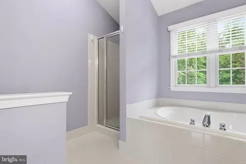 Bath - 2027 Oak Ave, Jamison, PA 18929 photo 4 of 5