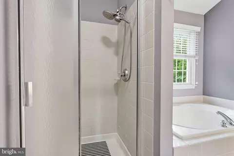 Bath - 2027 Oak Ave, Jamison, PA 18929 photo 5 of 5