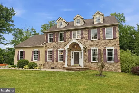Exterior - 2027 Oak Ave, Jamison, PA 18929 photo 2 of 9