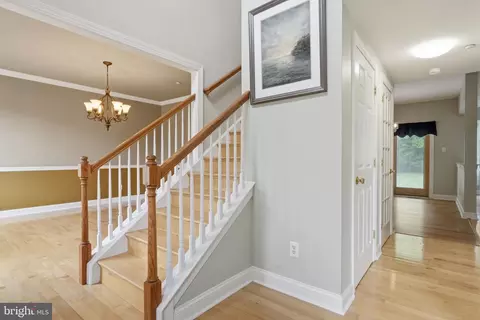 Entry Way - 2027 Oak Ave, Jamison, PA 18929 photo 1 of 10