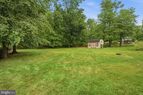 Exterior - 2027 Oak Ave, Jamison, PA 18929 photo 9 of 9