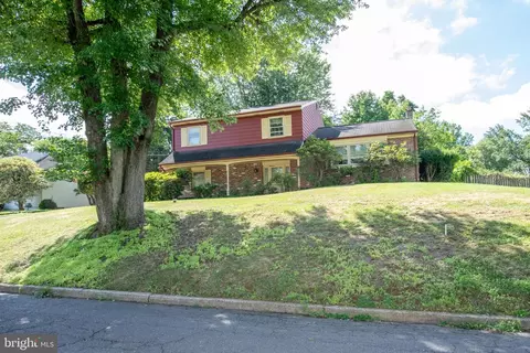 2527 Arrowhead Dr, Feasterville Trevose, PA 19053