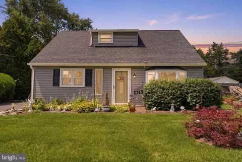 608 Benton Ln, Morrisville, PA 19067