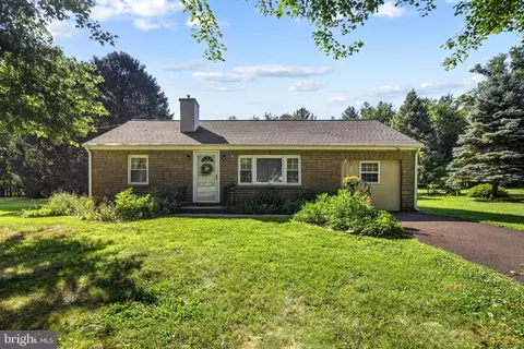 105 Dublin Rd, Perkasie, PA 18944