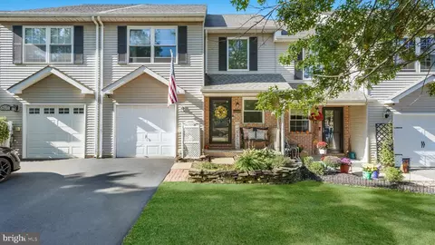6169 Mountain Laurel Ct, Pipersville, PA 18947
