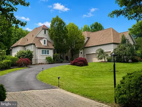 2212 Corson Ln, New Hope, PA 18938