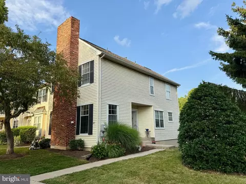 145 Liberty Dr, Langhorne, PA 19047