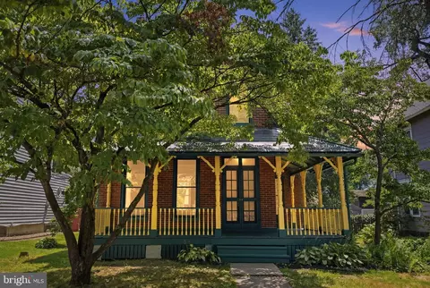 124 E Cedar Rd, Riegelsville, PA 18077
