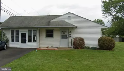 239 Tewksbury Rd, Fairless Hills, PA 19030