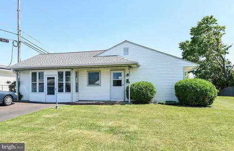 239 Tewksbury Rd, Fairless Hills, PA 19030