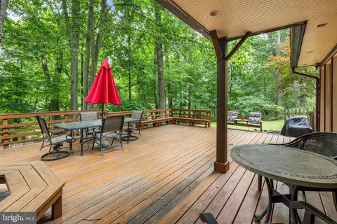 Exterior - 5839 Private Rd, Doylestown, PA 18902 photo 7 of 11
