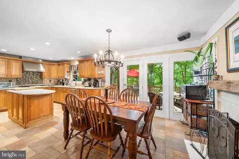 Dining - 5839 Private Rd, Doylestown, PA 18902 photo 2 of 3