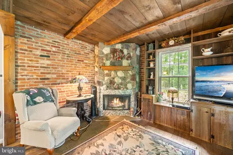 Living - 5839 Private Rd, Doylestown, PA 18902 photo 2 of 3