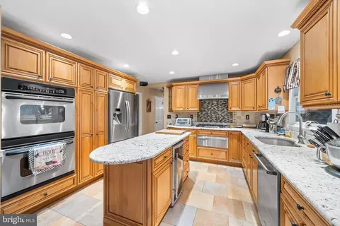 Kitchen - 5839 Private Rd, Doylestown, PA 18902 photo 3 of 3