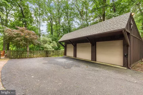 Exterior - 5839 Private Rd, Doylestown, PA 18902 photo 3 of 11