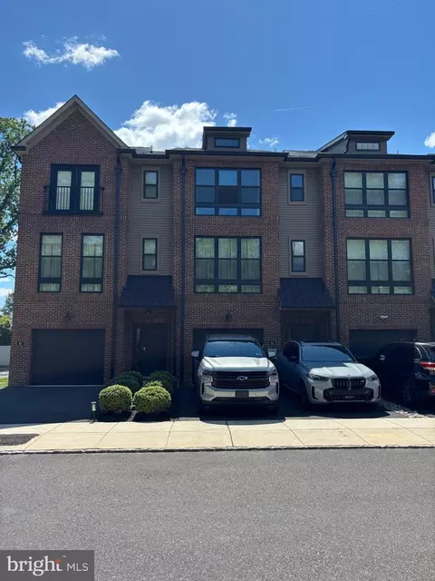 41 Sienna Pl, Feasterville Trevose, PA 19053
