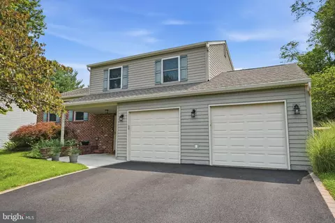 21 Alscot Ln, Langhorne, PA 19047
