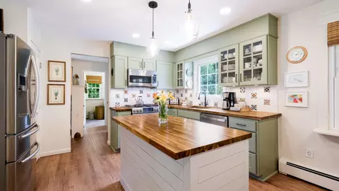 Kitchen - 17 Stringer Dr, Doylestown, PA 18901 photo 4 of 6