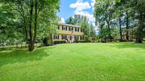 Exterior - 17 Stringer Dr, Doylestown, PA 18901 photo 8 of 26