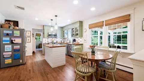 Kitchen - 17 Stringer Dr, Doylestown, PA 18901 photo 6 of 6