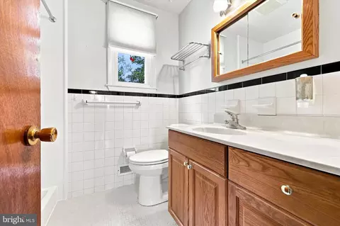 Bath - 726 Violet Rd, Warminster, PA 18974 photo 1 of 2