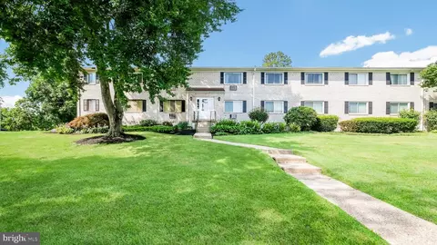 26 Park Ave #A14, Chalfont, PA 18914