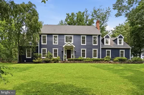 2971 Comfort Rd, New Hope, PA 18938