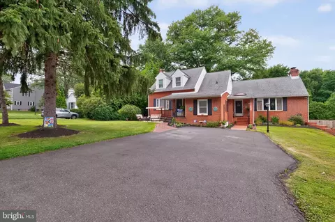 68 New Rd, Southampton, PA 18966