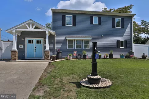 65 Everturn Ln, Levittown, PA 19054