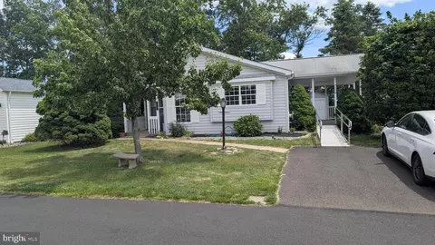 232 Thrush Cir, New Hope, PA 18938