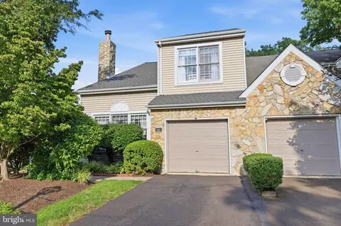 1001 Eagle Ln, Doylestown, PA 18901