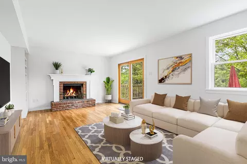 14 Brighton Pl, Newtown, PA 18940