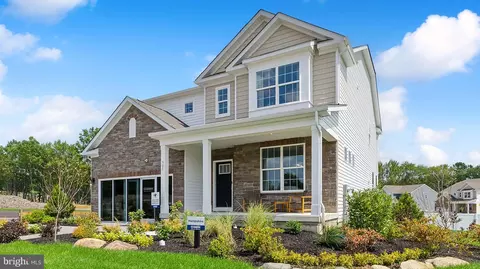 530 Trolley Ln, Sellersville, PA 18960
