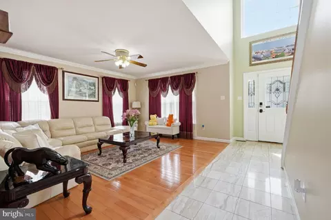 Entry Way - 2347 Maple Ave, Croydon, PA 19021 photo 3 of 7