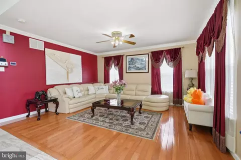 Living - 2347 Maple Ave, Croydon, PA 19021 photo 1 of 1