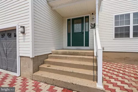Exterior - 2347 Maple Ave, Croydon, PA 19021 photo 4 of 9