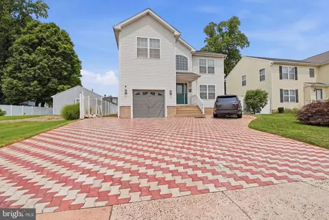 Exterior - 2347 Maple Ave, Croydon, PA 19021 photo 8 of 9