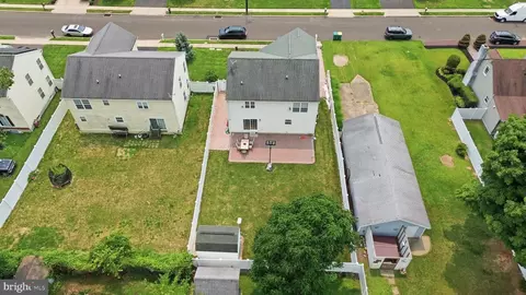 View/Area - 2347 Maple Ave, Croydon, PA 19021 photo 3 of 8