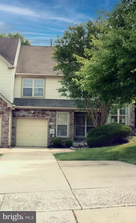 104 Suffield Ct, Chalfont, PA 18914