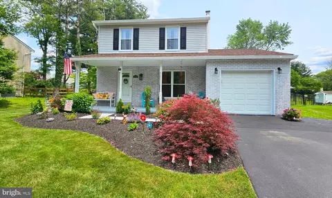 1519 Silver Lake Rd, Langhorne, PA 19047