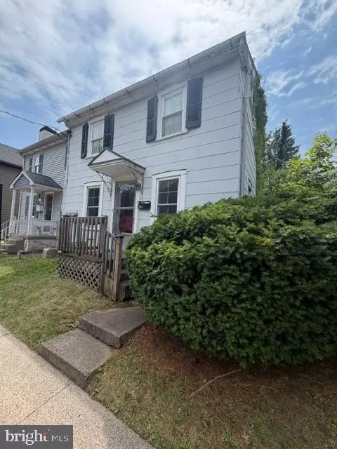284 W State St, Doylestown, PA 18901