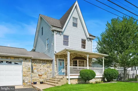 1049 Richardson Ave, Bensalem, PA 19020