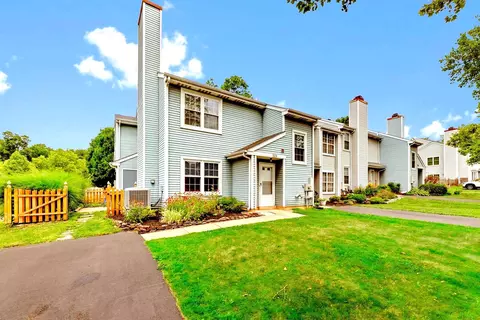 119 Carousel Cir, New Britain, PA 18901